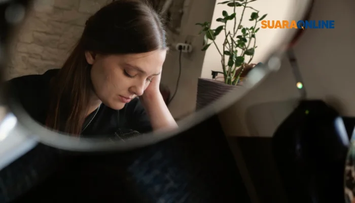 Teknik Mengontrol Pikiran Negatif yang Membatasi Diri