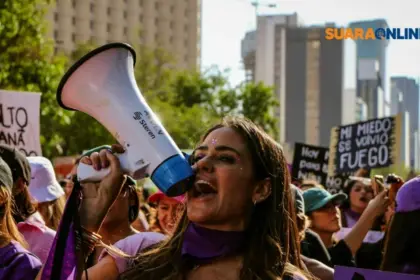 Kenapa Gen Z Kurang Tertarik dengan Dunia Politik? Saat Generasi Kritis Justru Merasa Politik Nggak Menyentuh Hidup Mereka