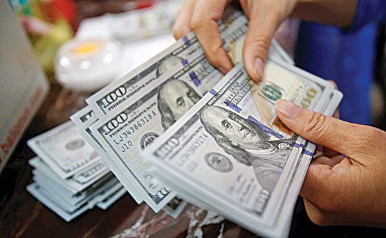Rupiah Melemah ke Level Terendah dalam Empat Tahun