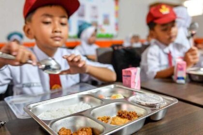 Netizen Seret Isu Makan Bergizi Gratis usai Video Prabowo soal Dollar Viral di TikTok dan X