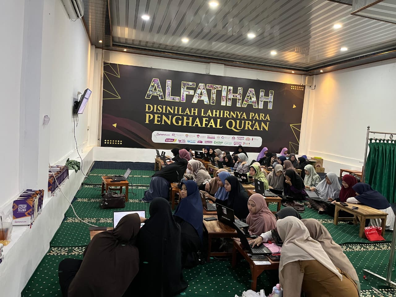 Alfatihah Academy Gelar Pelatihan Skill Google Spreadsheet untuk Santri