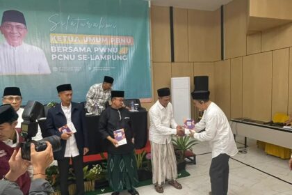 Penyerahan Simbolis 12.000 Mushaf